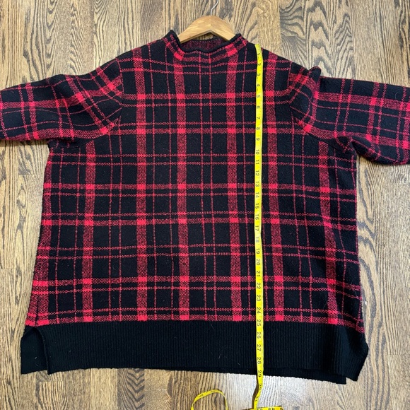 Penningtons mock neck plaid sweater - Picture 4 of 7